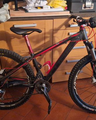 Mountain Bike Cube misura S