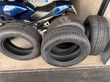 Pneumatici PIRELLI SCORPION