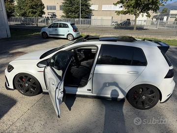 Golf gti 7.5 dsg interni 8r tetto apribile 300cv
