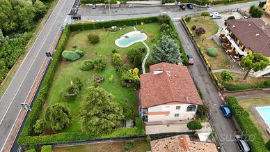 Appartamento turistico con parco, piscina naturale