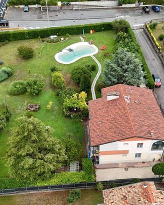 Appartamento turistico con parco, piscina naturale