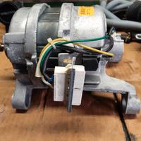 Motore e pompa lavatrice