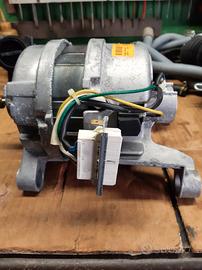 Motore e pompa lavatrice