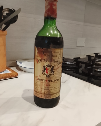 Bottiglia vino Saint Emilion Tertre Daugay Gran Cr