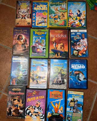 Lotto di 28 videocassette