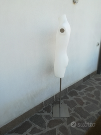 Manichino uomo bianco