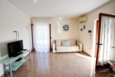 Villino indipendente con giardino a Mattinata