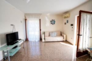 Villino indipendente con giardino a Mattinata