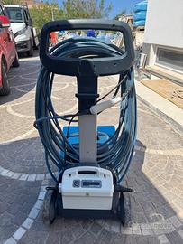 Robot Piscina Maytronics Dolphin F60 top