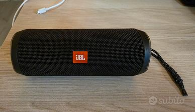 Cassa Bluetooth nera JBL Flip 4 con batteria nuova