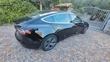 TESLA MODEL 3 DUAL MOTOR BATTERIA NUOVA !!!