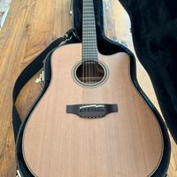 Chitarra Takamine P3DC-12 con custodia rigida