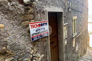 3 LOCALI A PALIANO