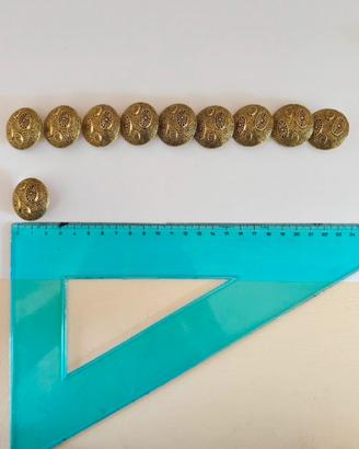 Bottoni vintage oro antichizzato con decori