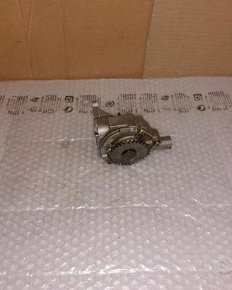 Pompa olio motore triumph speed triple 955 955i