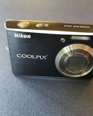 Nikon Coolpix S610 NERA completa degli accessori