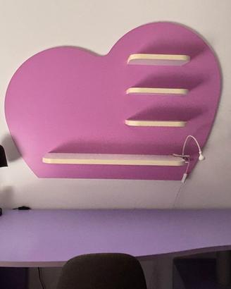 Scrivania ragazza + cuore/mensole
