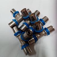 raccordi a tee 20x18x20per tubo multistrato a 