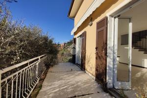 VILLA SINGOLA A FRAMURA