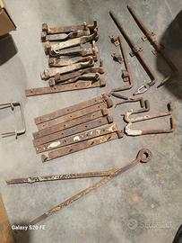 Cerniere antiche per porte