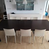 Tavolo in legno wenge + sedie bianche in pelle