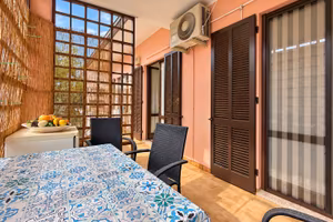 Villa 360mq Gonnesa: Ideale B&B o 3 Unità Sanate