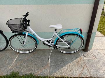 Bicicletta da bambina ragazza