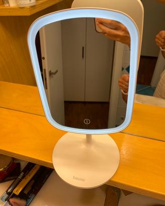 Specchio cosmetico illuminato Beurer