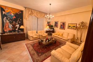 Appartamento in pieno centro aTorrenova via Caputo