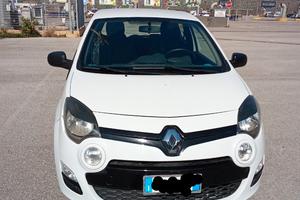 Acquista un gioiello di auto