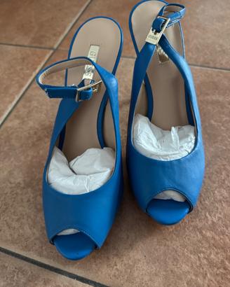 Scarpe GUESS con tacco