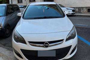Opel astra j