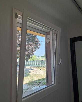 SERRAMENTO IN PVC 1 ANTA