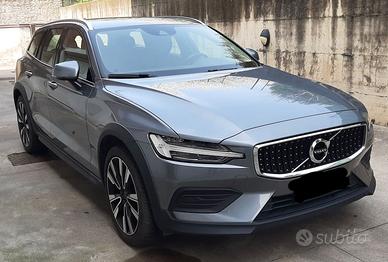 Volvo V60 Cross Country Business Plus 4AWD