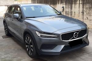 Volvo V60 Cross Country Business Plus 4AWD