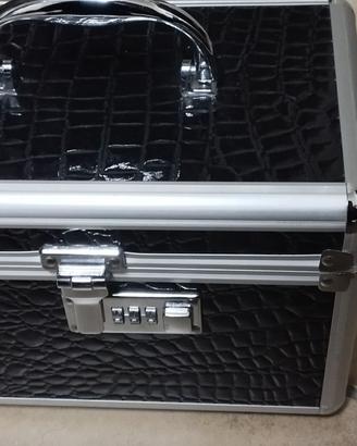 Porta trucchi ,minuteria