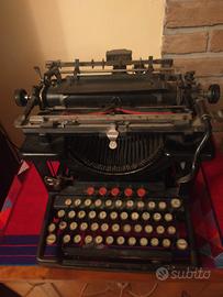 macchina per scrivere 