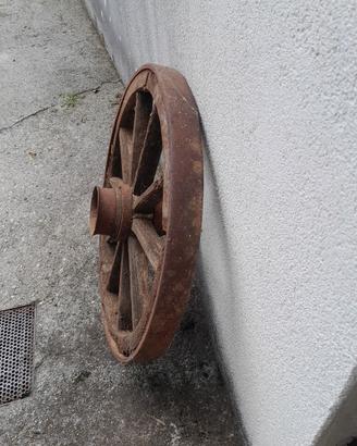 ruota antica di carro