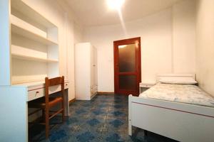 Via Rockefeller - Stanza arredata