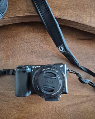 Sony Alpha A6000 System Camera lente 16-50mm e acc