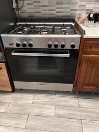 Forno a gas con piano cottura