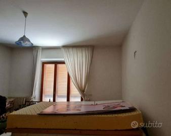 Immobile in asta di 129 m² con 4 locali a Rapagnan