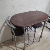  tavolino con due sedie 