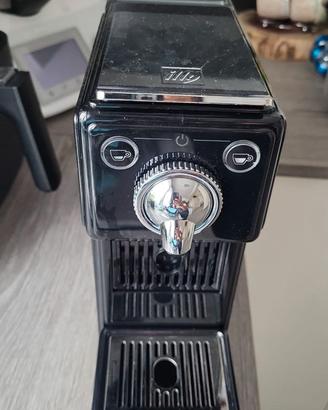 MACCHINA DA CAFFE ILLY X CAPS