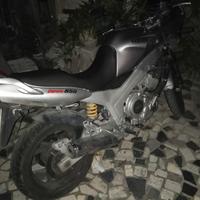 Moto tdm 850 1500 trattabile