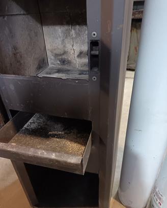 Piccola stufa a legna