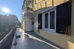 4 LOCALI A SESTRI LEVANTE