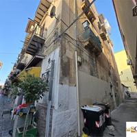 CENTRO STORICO: APPARTAMENTI 2°- 3° PIANO