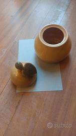 Contenitore e 4 piattini in ceramica