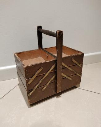 Scatola da cucito in legno